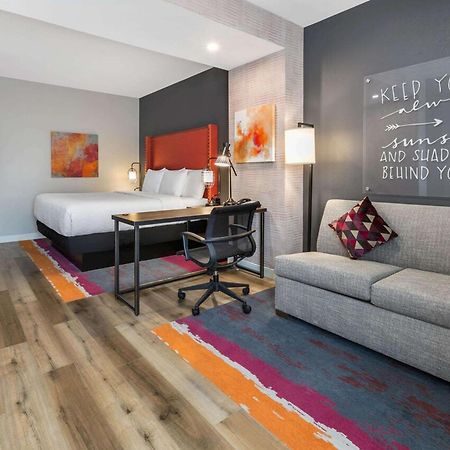 La Quinta Inn & Suites By Wyndham Льюисвилл Номер фото