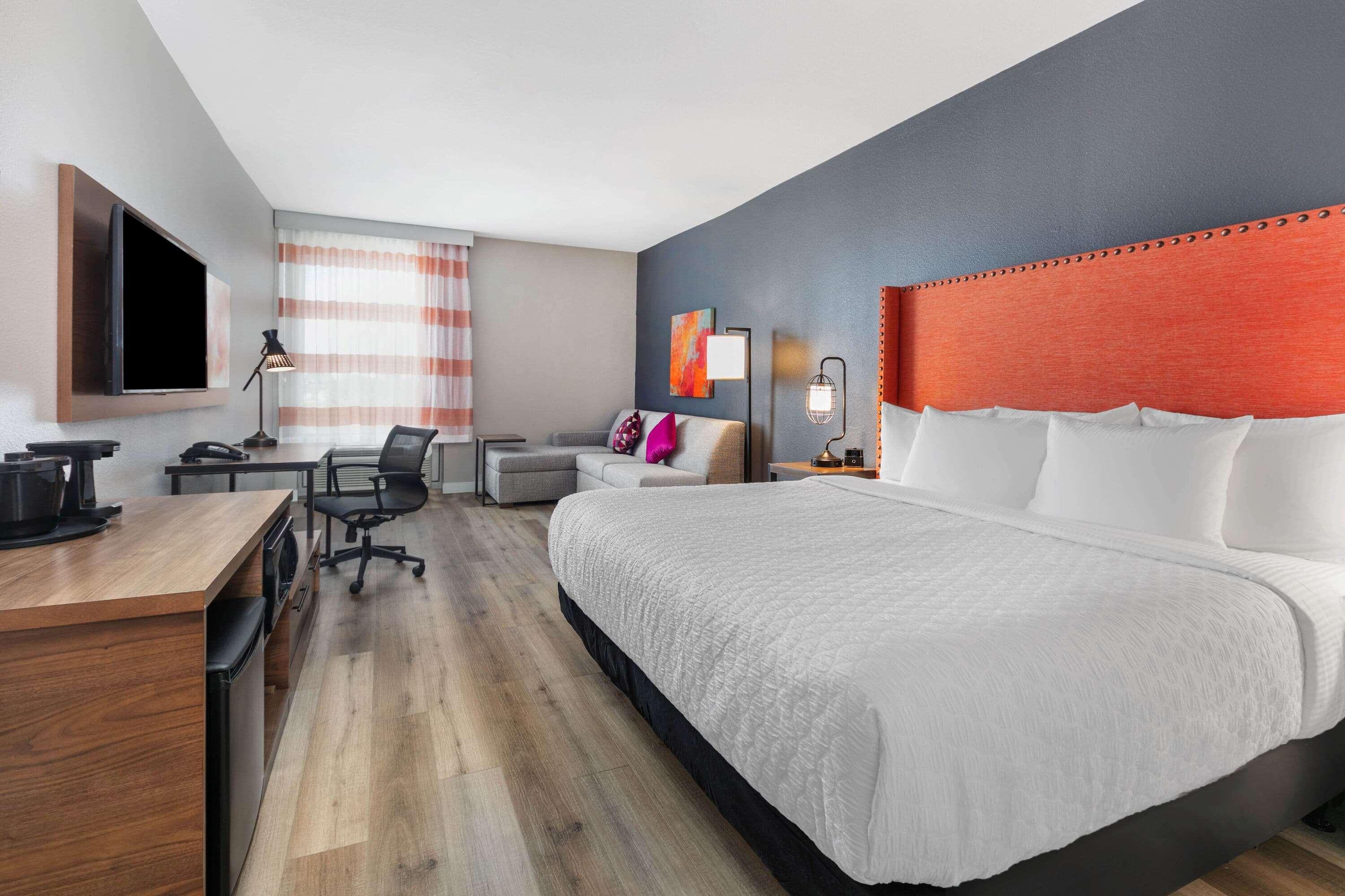 La Quinta Inn & Suites By Wyndham Льюисвилл Экстерьер фото