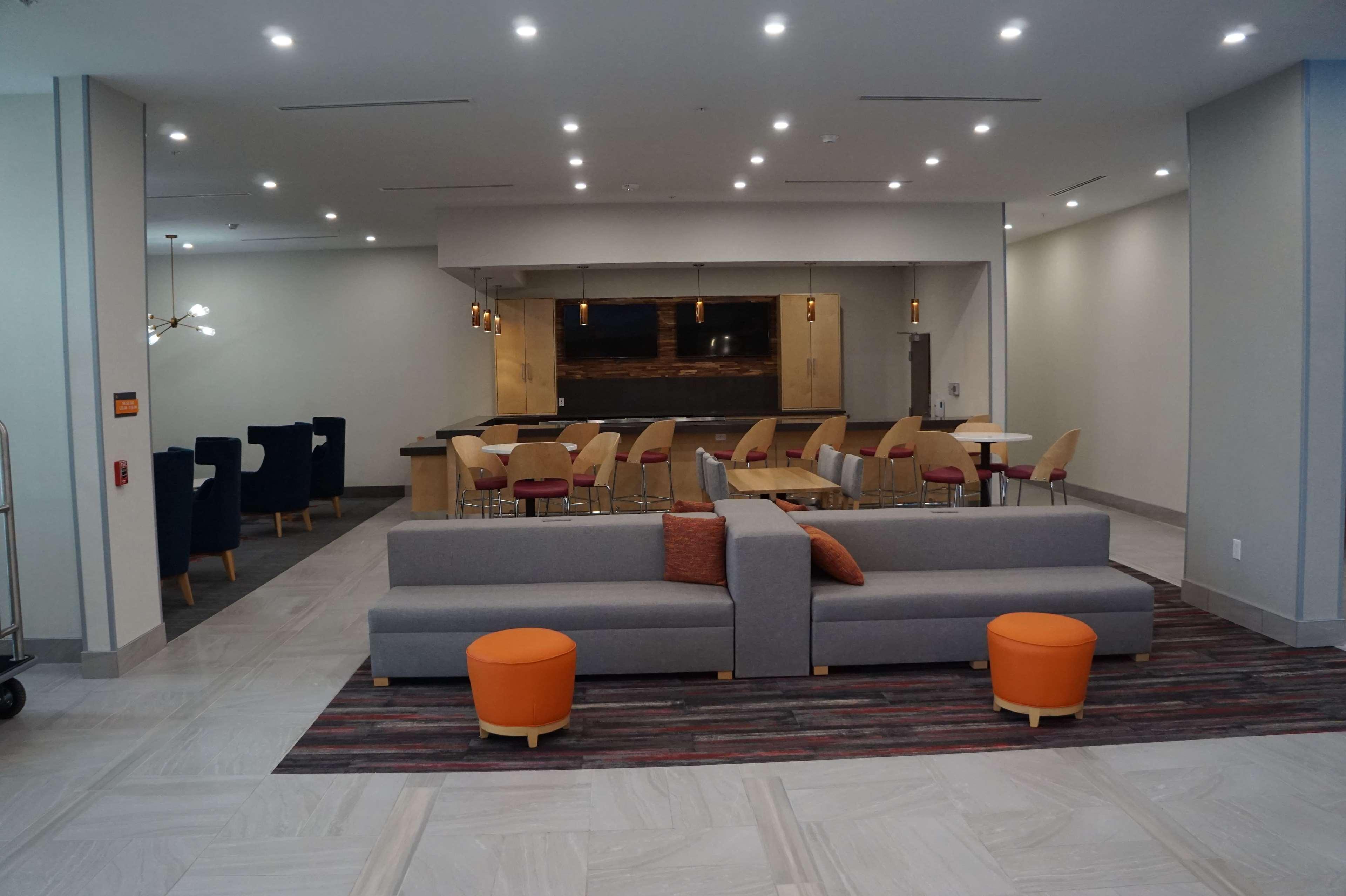 La Quinta Inn & Suites By Wyndham Льюисвилл Экстерьер фото