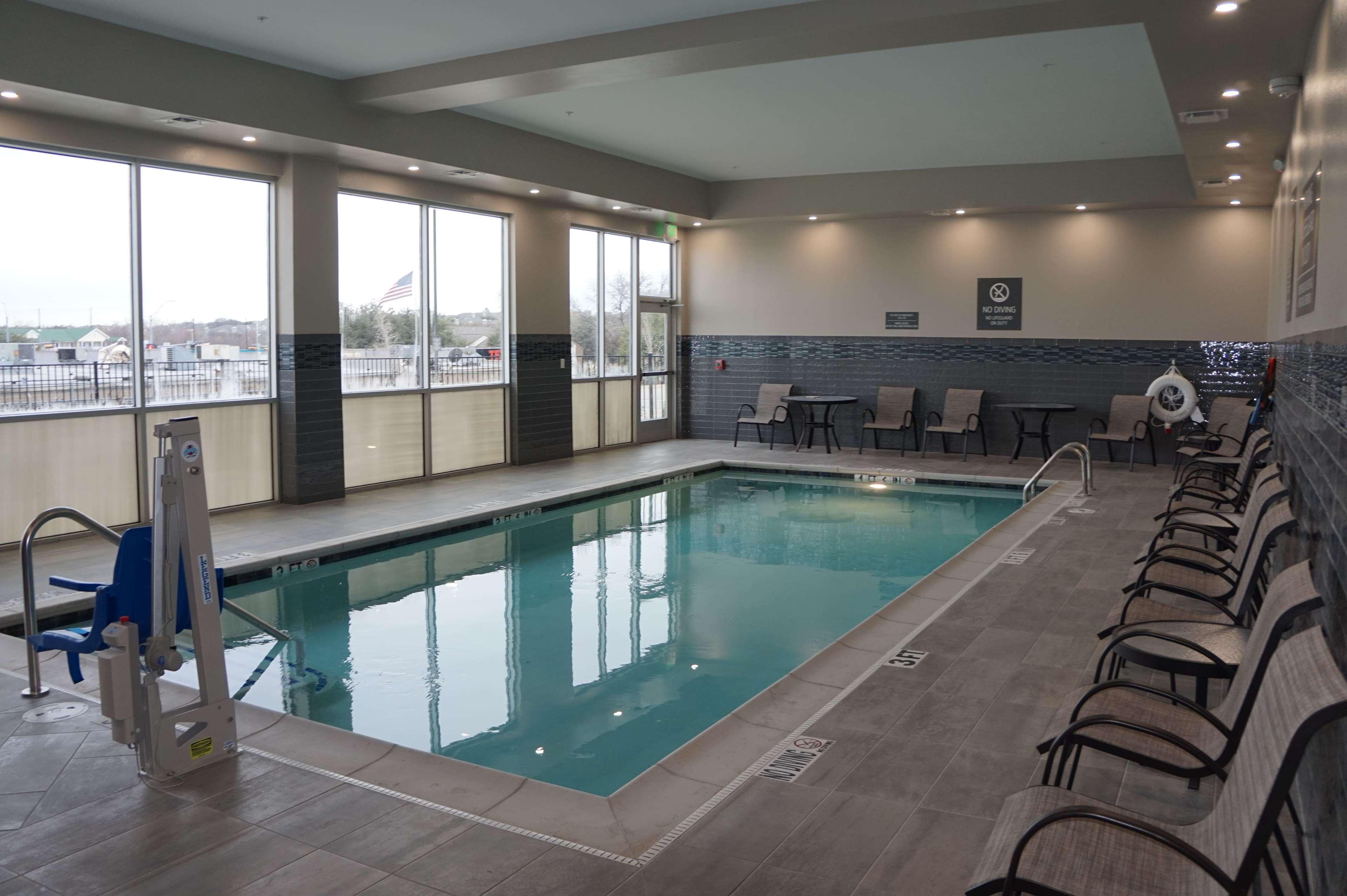 La Quinta Inn & Suites By Wyndham Льюисвилл Экстерьер фото
