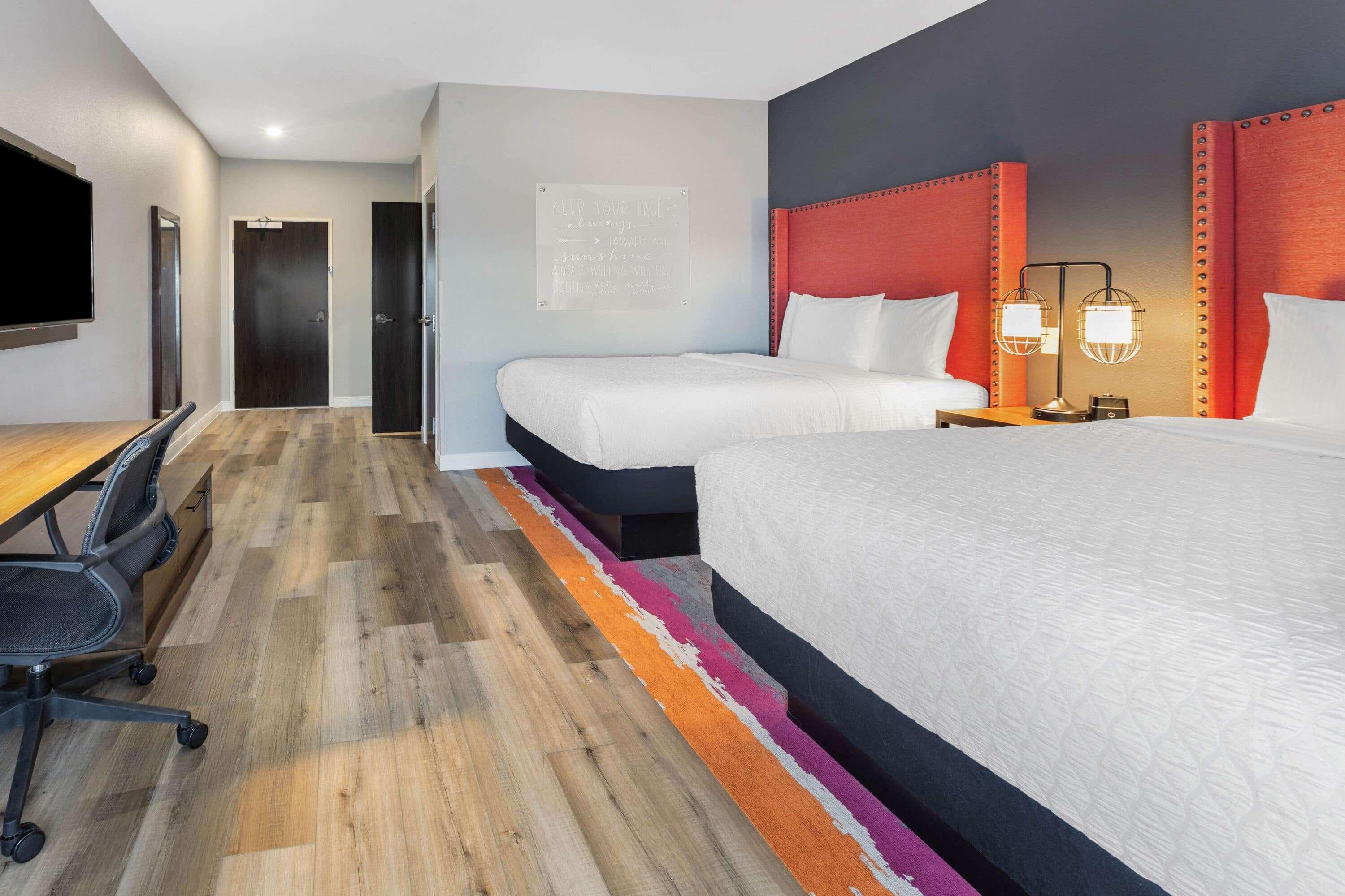 La Quinta Inn & Suites By Wyndham Льюисвилл Экстерьер фото