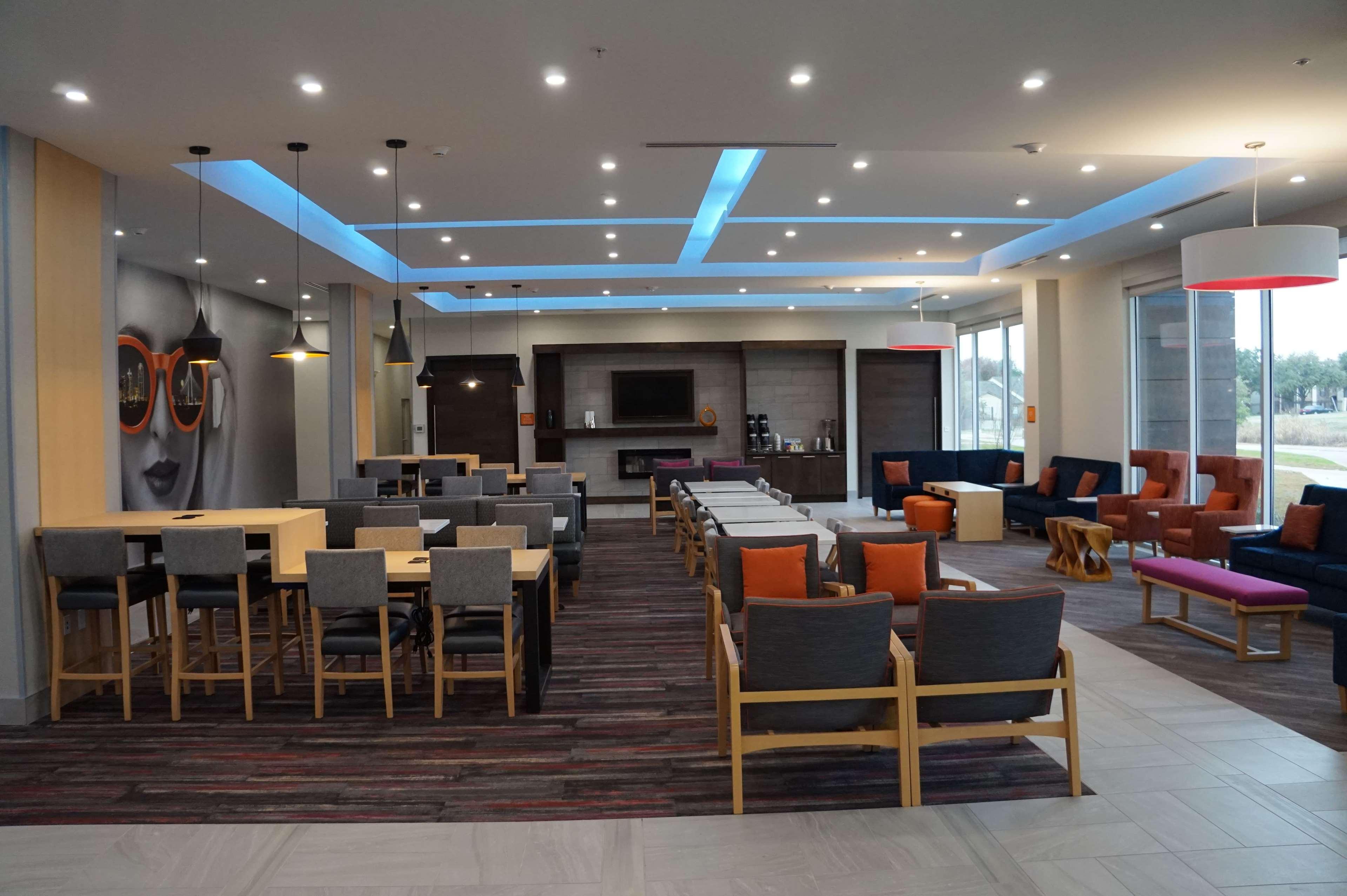 La Quinta Inn & Suites By Wyndham Льюисвилл Экстерьер фото