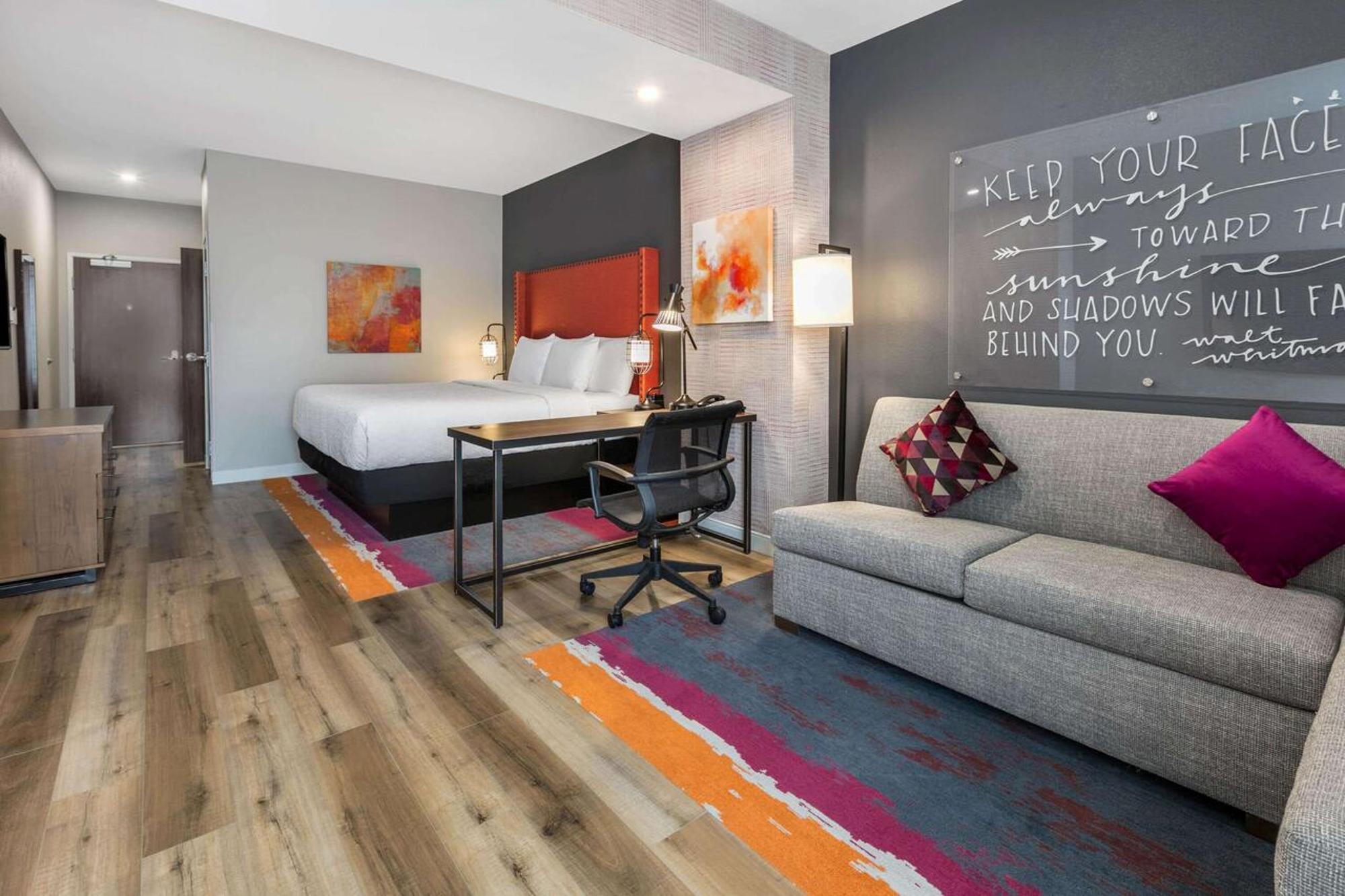 La Quinta Inn & Suites By Wyndham Льюисвилл Номер фото